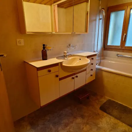 Semesterbostad Charmantes Haus In Unterseen